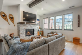 Newly Built Snowcreek Creekhouse #1323 Three Bed, Two and a Half Bathroom, Sleeps Eight